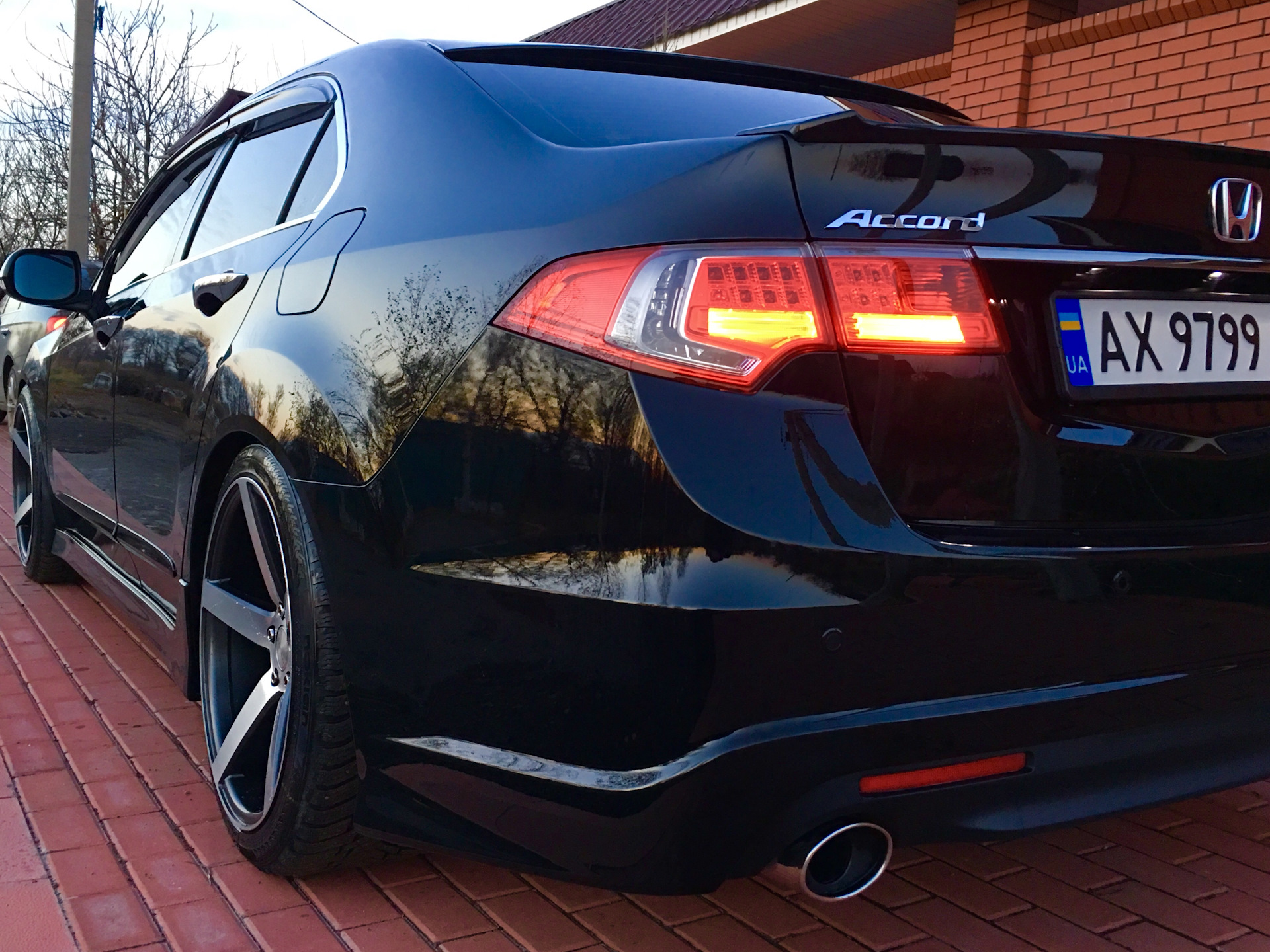 Honda Accord 8 Black Tuning