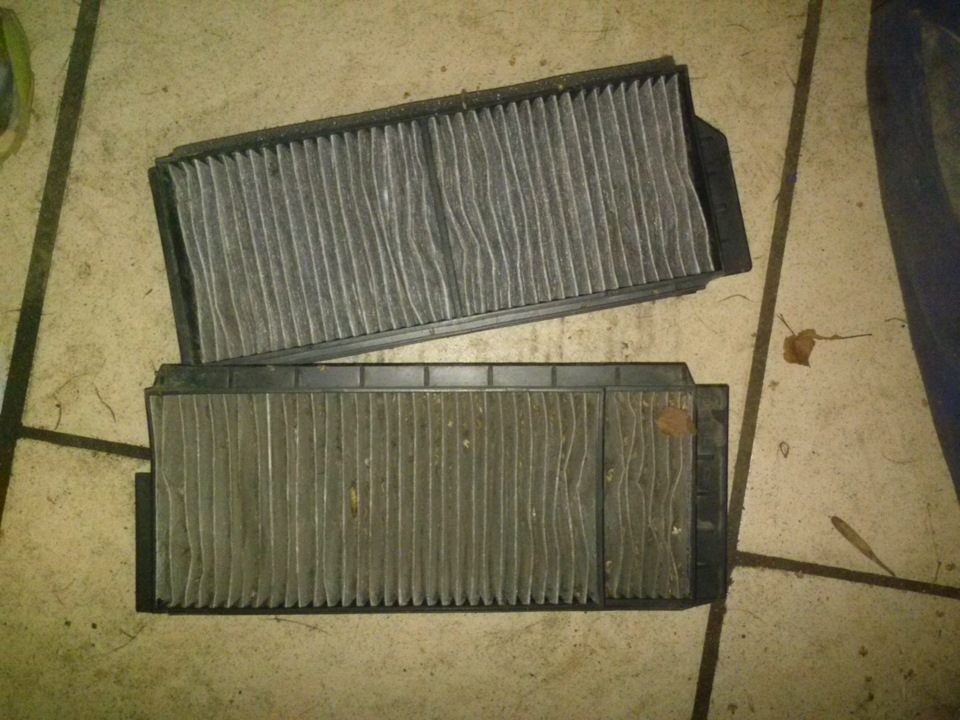 поменял салонный фильтр — Mazda 3 (1G) BK, 1,6 л, 2008 года ...
