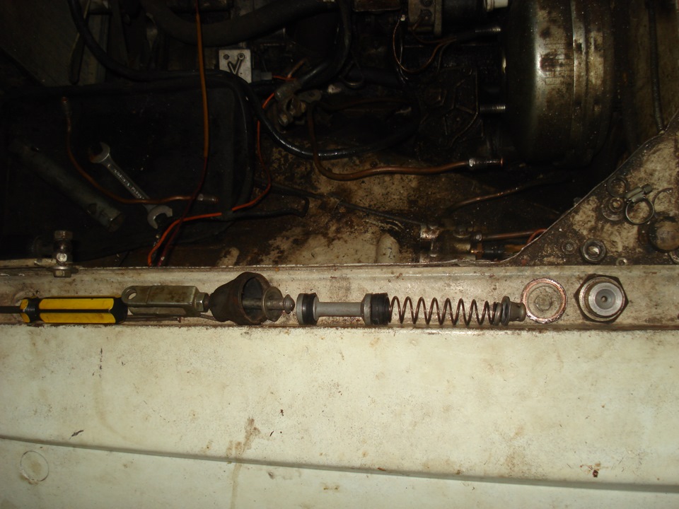 Ремонт сцепления — ИЖ Москвич 412, 1,5 л, 1981 года | своими руками ...