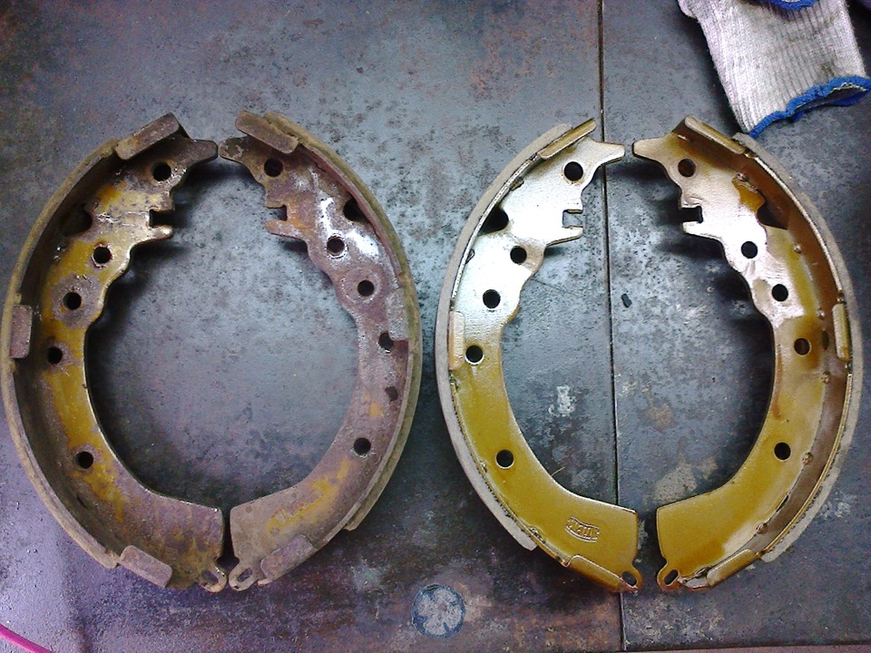 Замена задних тормозных колодок — Toyota Corona Premio (T210), 2 л ...