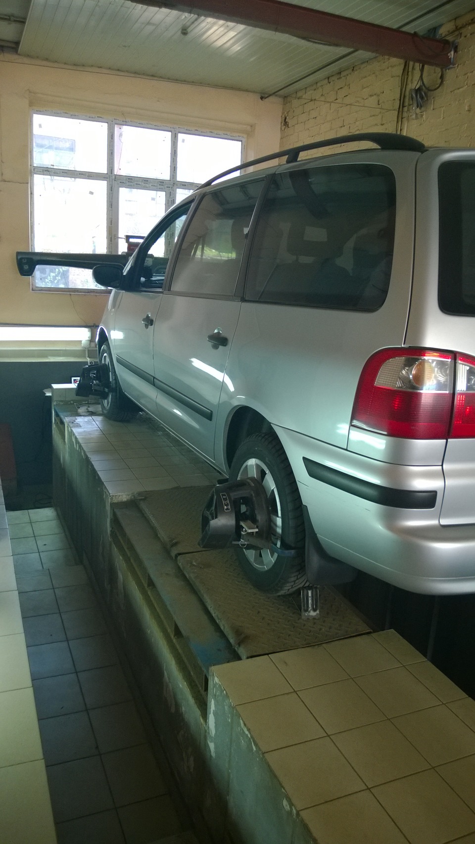 Поправил схождение — Ford Galaxy (Mk II), 1,9 л, 2004 года | визит на ...