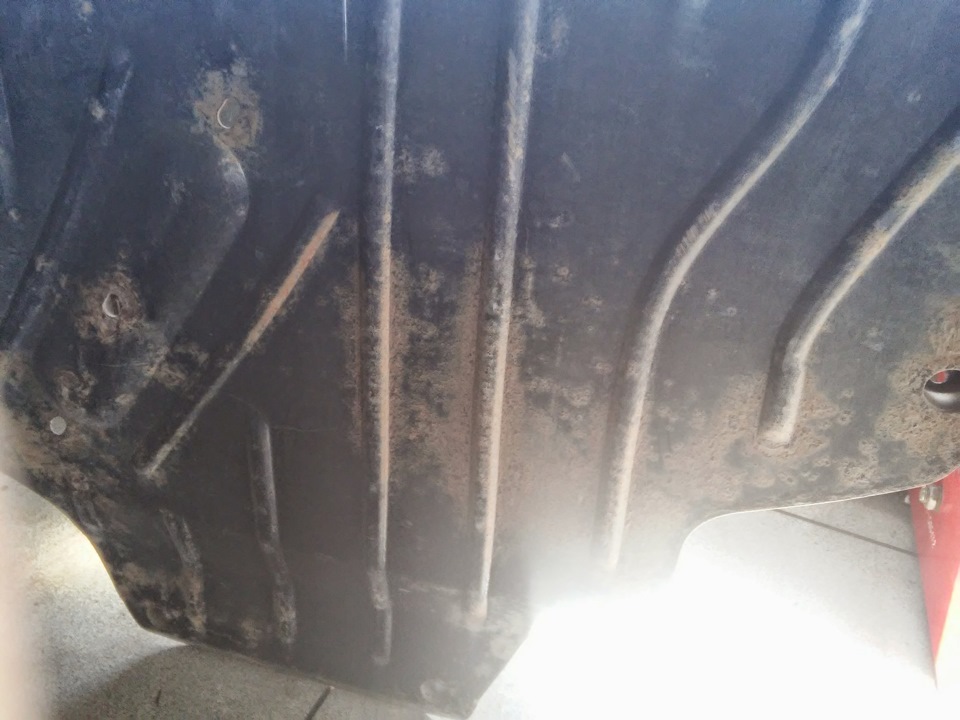 Покраска защиты двигателя))) — Toyota RAV4 (III), 2 л, 2007 года ...