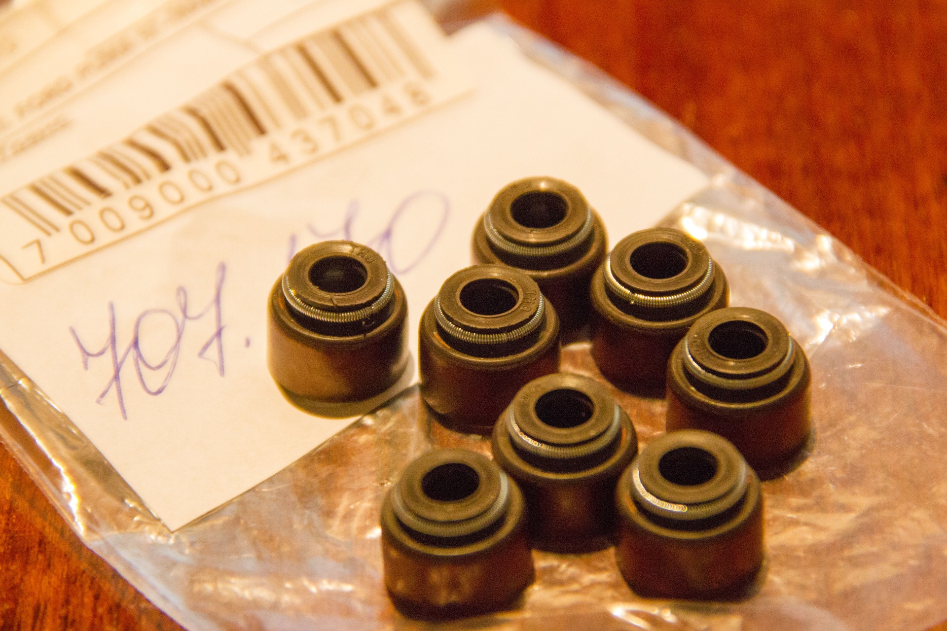 710. маслосъемные колпачки пассат б3. маслосъемные колпачки лансер 9 1. маслосъемные колпачки даф 105. фирмы маслосъемные колпачки.