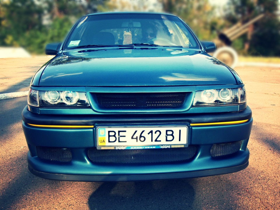 Opel vectra a. Sat Opel Vectra a. Опель Вектра бирюзовый.