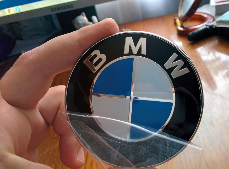 BMW знак