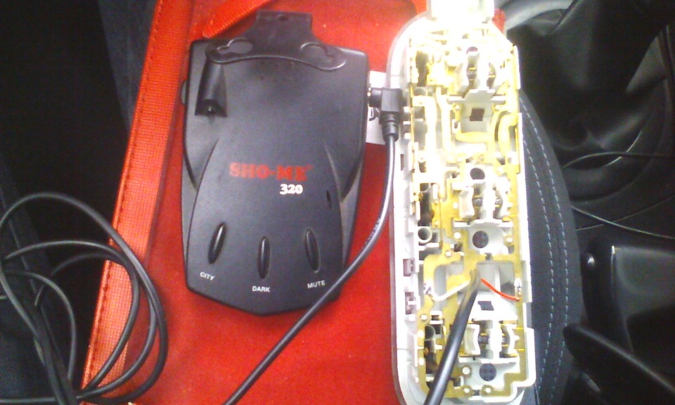 Антирадар к плафону — Renault Megane II, 1,5 л, 2008 года | аксессуары ...