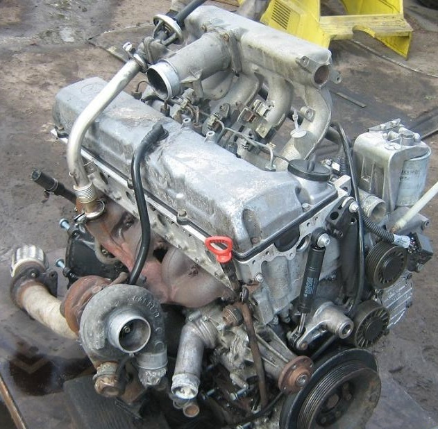 Vito двигатель. Двигатель Вито 638 2.3 турбо. Мотор Вито 2.3td. Мотор Мерседес 2.3 дизель Вито. Двигатель Спринтер 2.3 дизель.