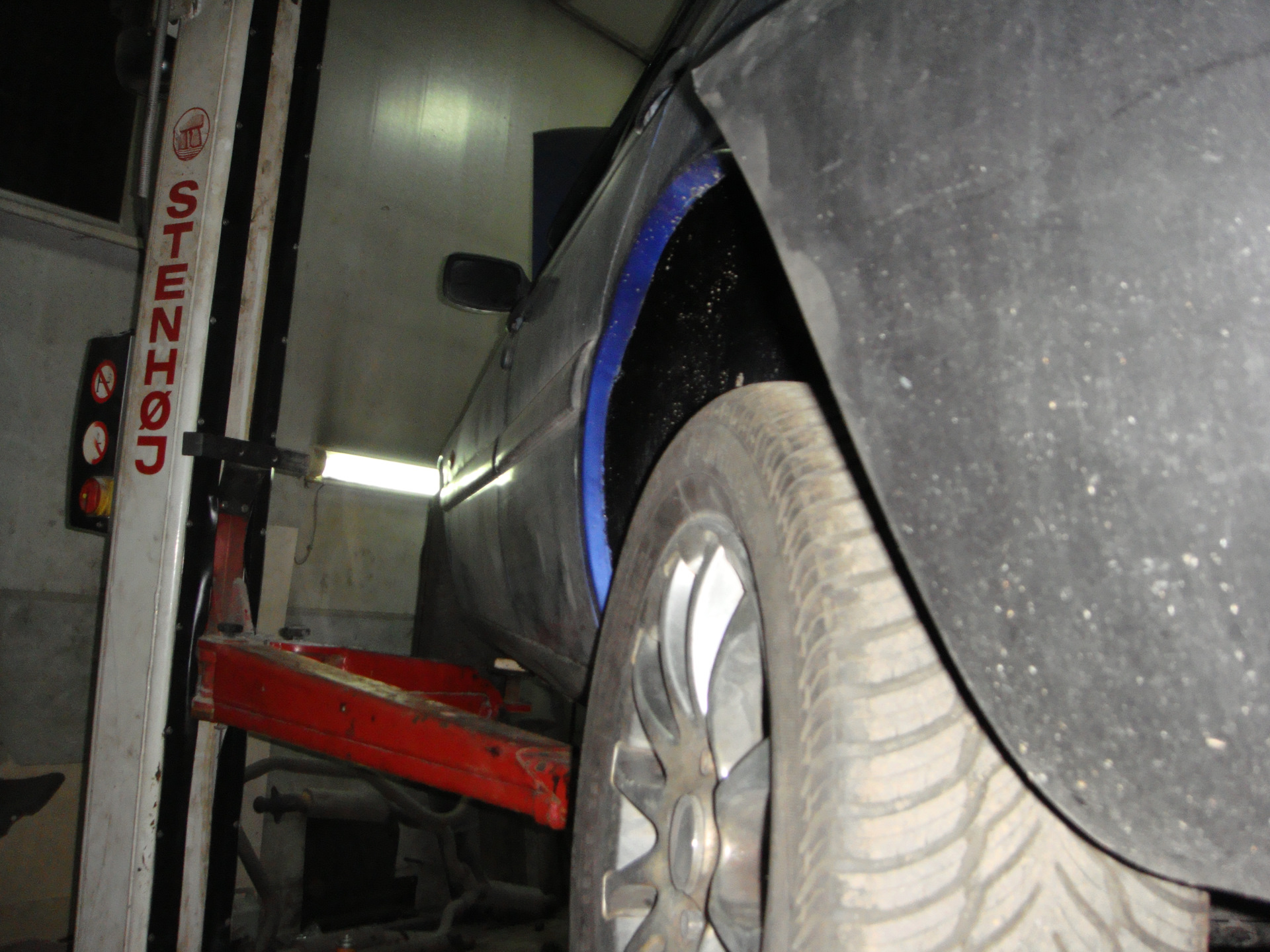 Расширение задней колеи. — Ford Escort Mk6, 1,6 л, 1998 года | тюнинг ...