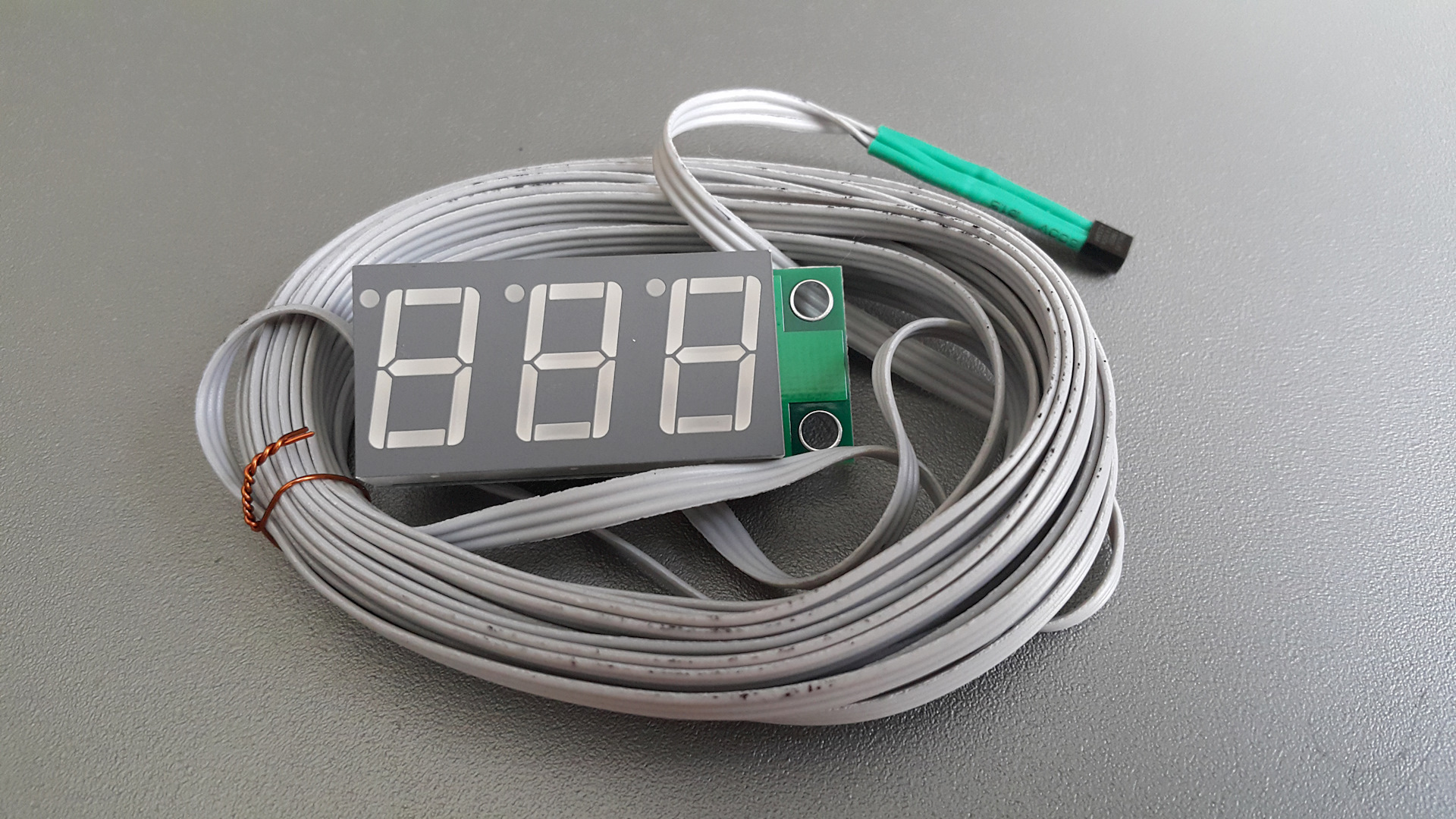 Цифровой термометр с выносным термодатчиком sth0014ub,
