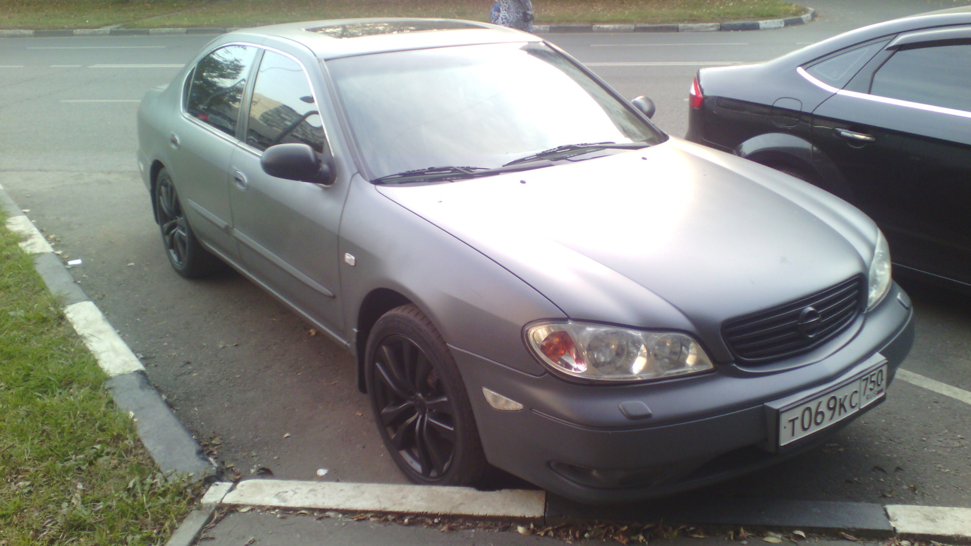 Nissan maxima Grey