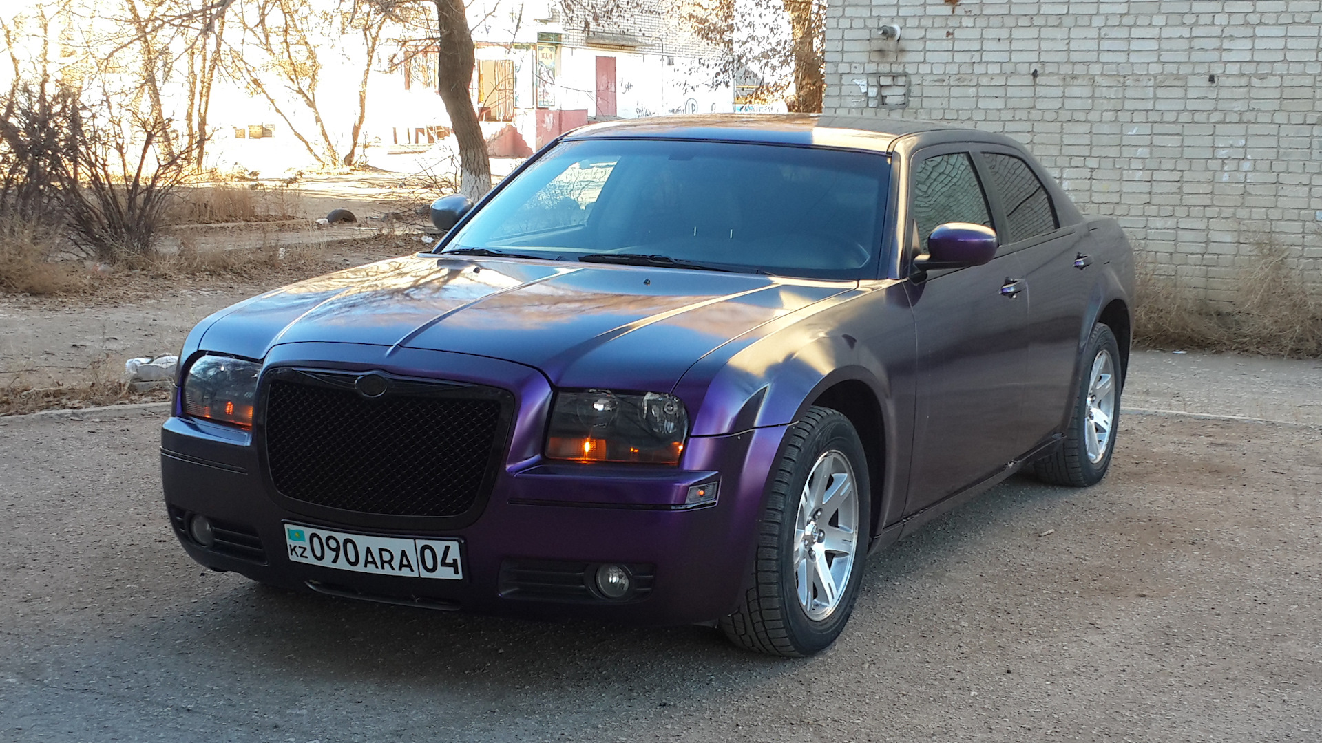 Р¤РёРѕР»РµС‚РѕРІС‹Р№ Chrysler 300c