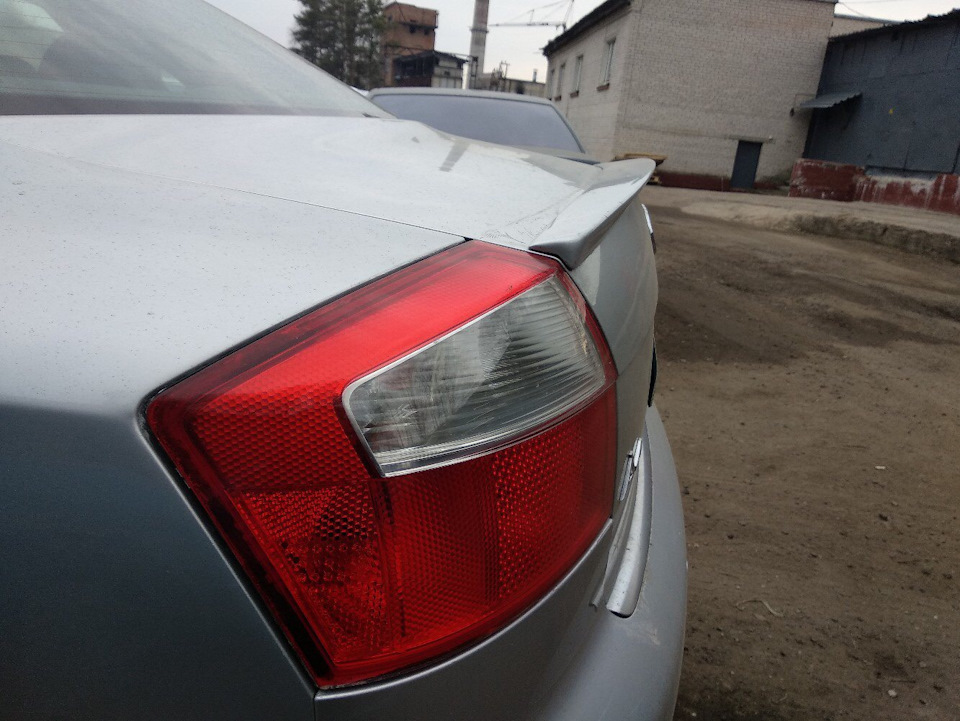 Поменял спойлер — Audi A4 (B6), 1,8 л, 2002 года | стайлинг | DRIVE2