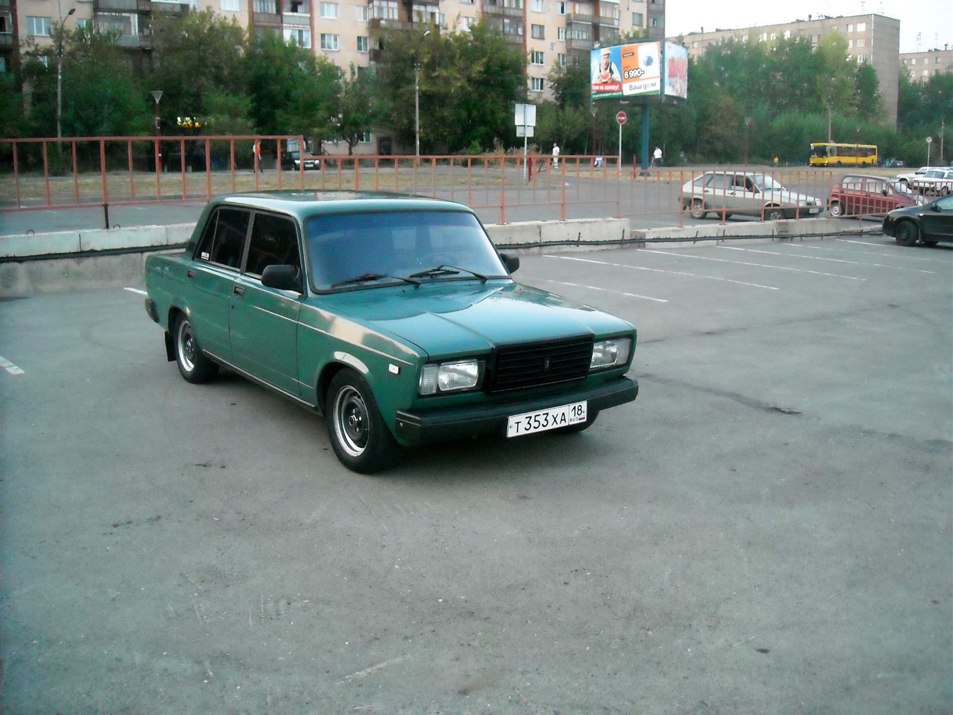 Черный капот, как думаете? — Lada 2107, 1,6 л, 2004 года | тюнинг | DRIVE2