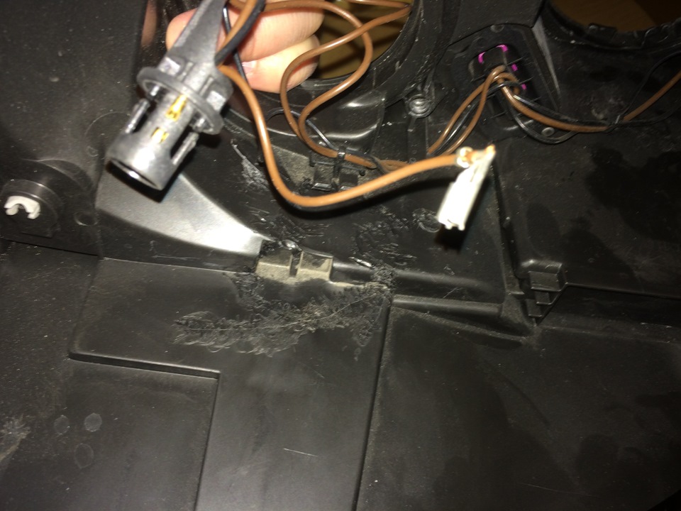 пайка изнутри — Renault Megane II