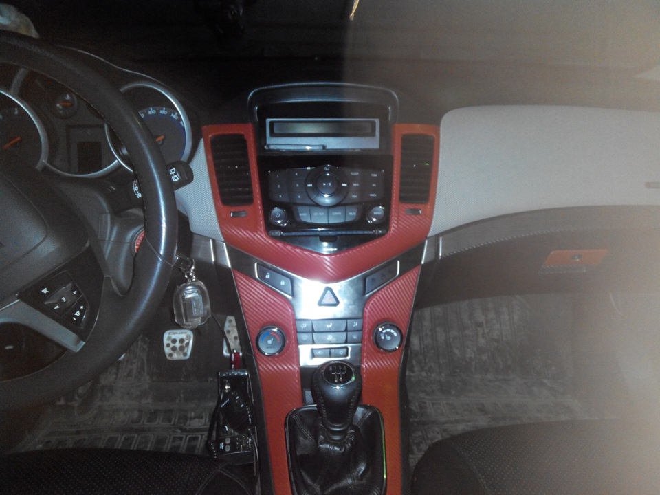 Накладки на панель и пороги из. Китая :) - Chevrolet Cruze (1G), 1,4 л, 2014 год