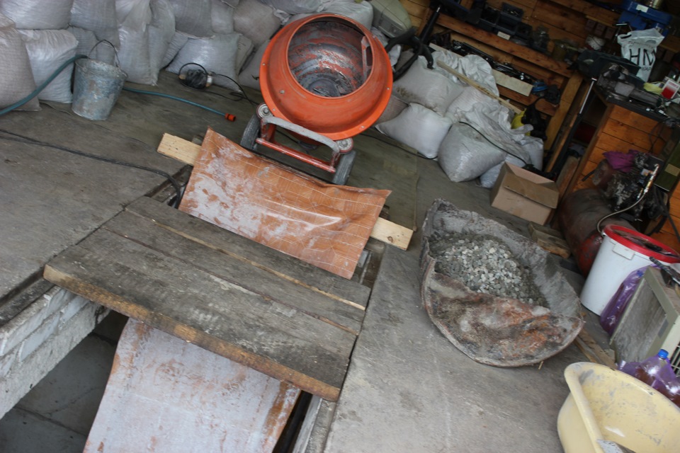 бетонирование пола в подвале гаража. перенос мастерской. — ГАЗ 3110, 2 ...