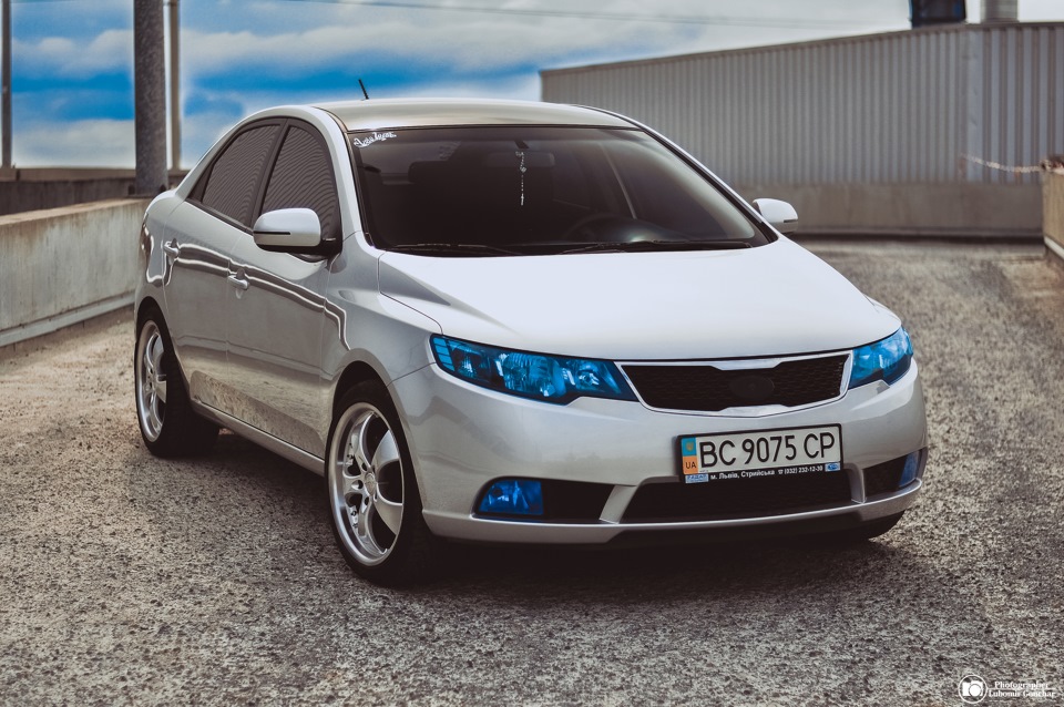 Kia cerato 21 года