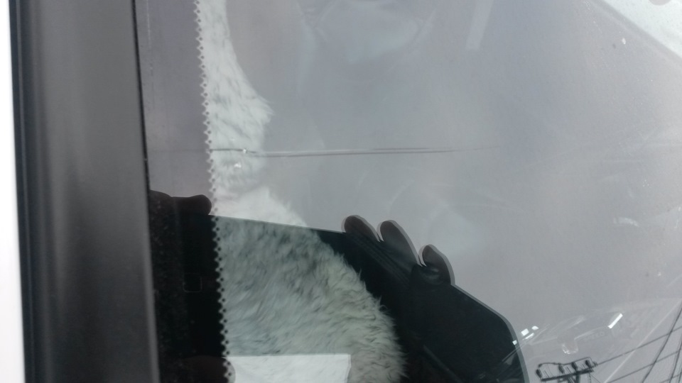 треснуло лобовое — Lada Приора хэтчбек, 1,6 л, 2012 года | визит на ...