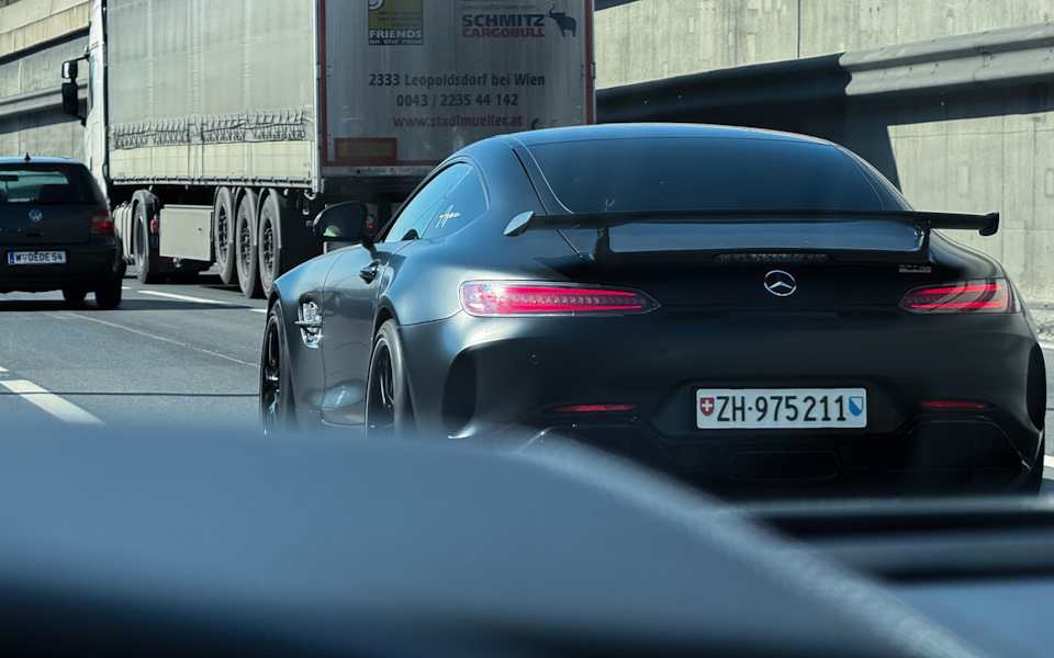 Видел на трассе. — BMW M8 (F92). Запчасти на фото: 223544