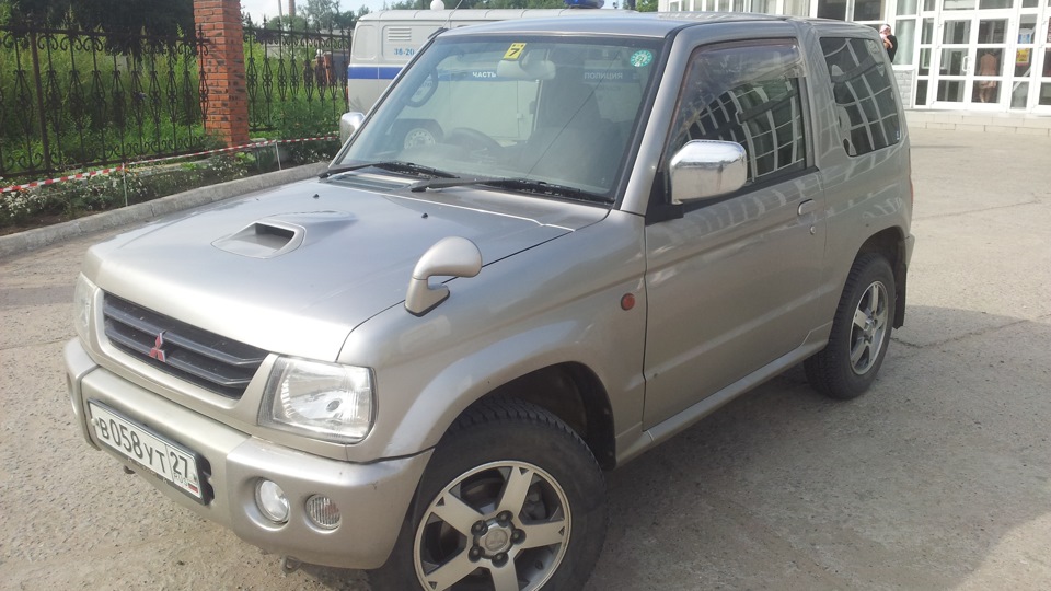 Дром приморье. Mitsubishi Pajero Mini 0.7. Паджеро мини 0.7 2002. Паджеро мини 0.6. Mitsubishi Pajero Mini 0.7 2004.