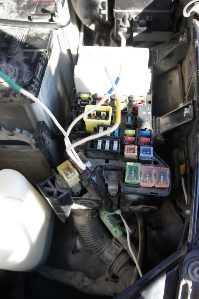 Фото в бортжурнале Mitsubishi Pajero (4G). Запчасти на фото: B0026