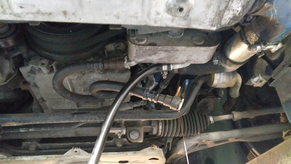 лилось с самого шланга теплообменника а не с надетого. — BMW 3 series Touring (E46)