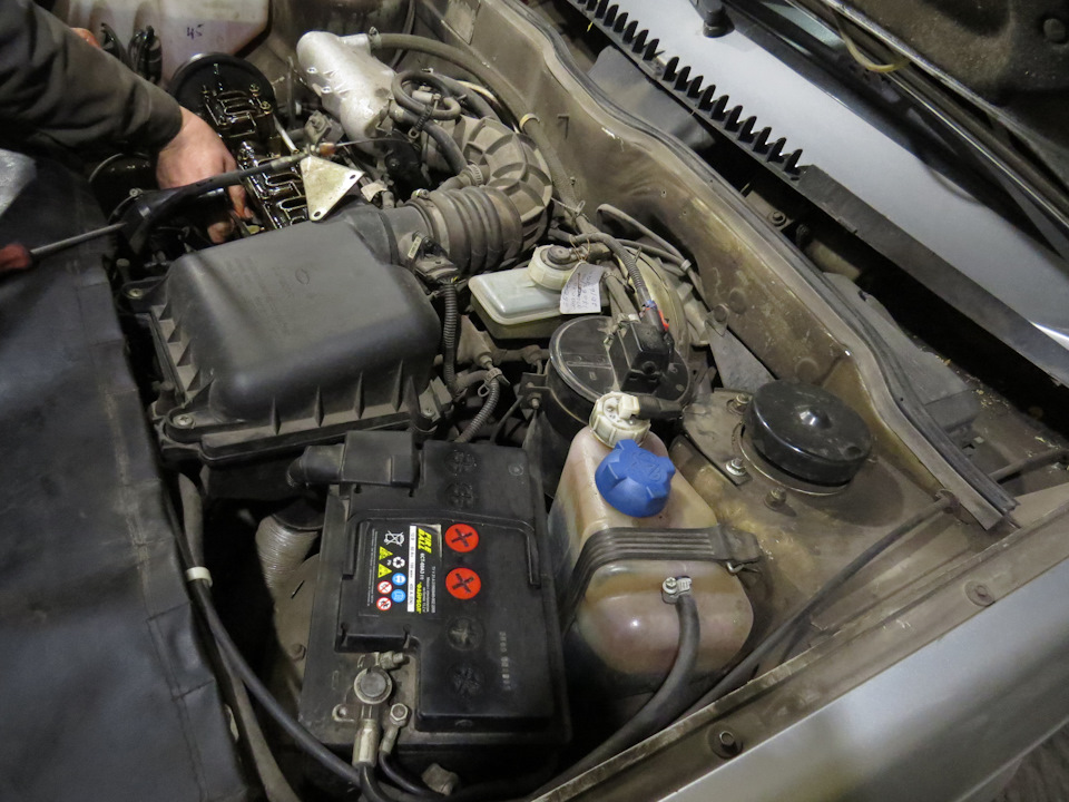 Регулировка клапанов ВАЗ 2114 — Geely GC6, 1,5 л, 2014 года | визит на ...