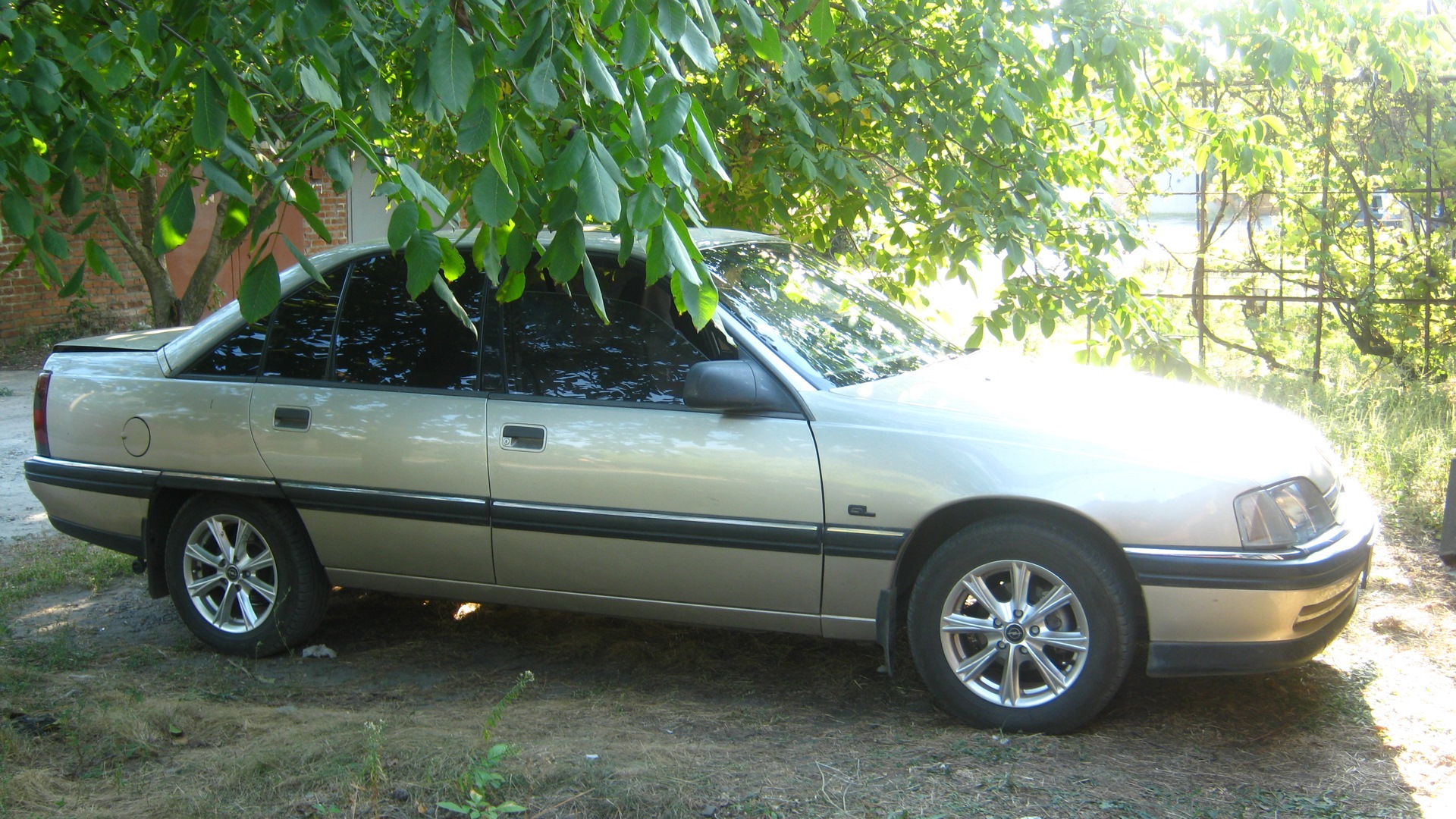 Продажа Opel Omega A 1991 (бензин, МКПП) — с историей обслуживания —  DRIVE2.RU