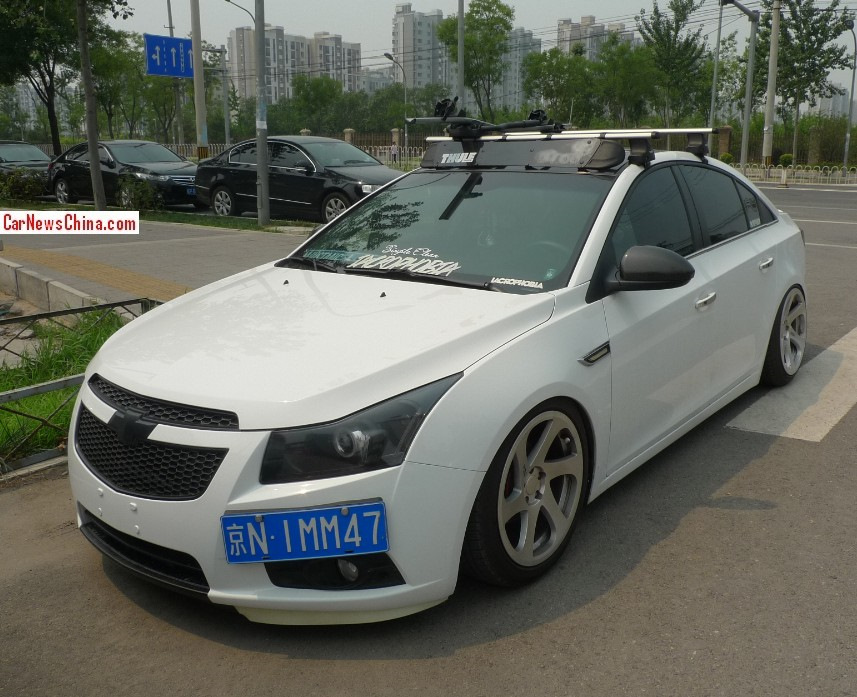 Chevrolet Cruze 2013 stance