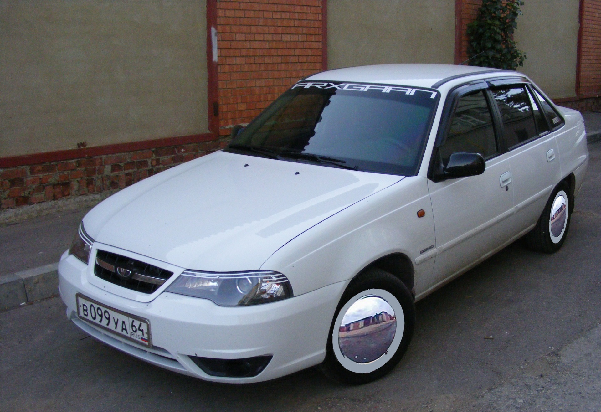 Daewoo Nexia n150 белая