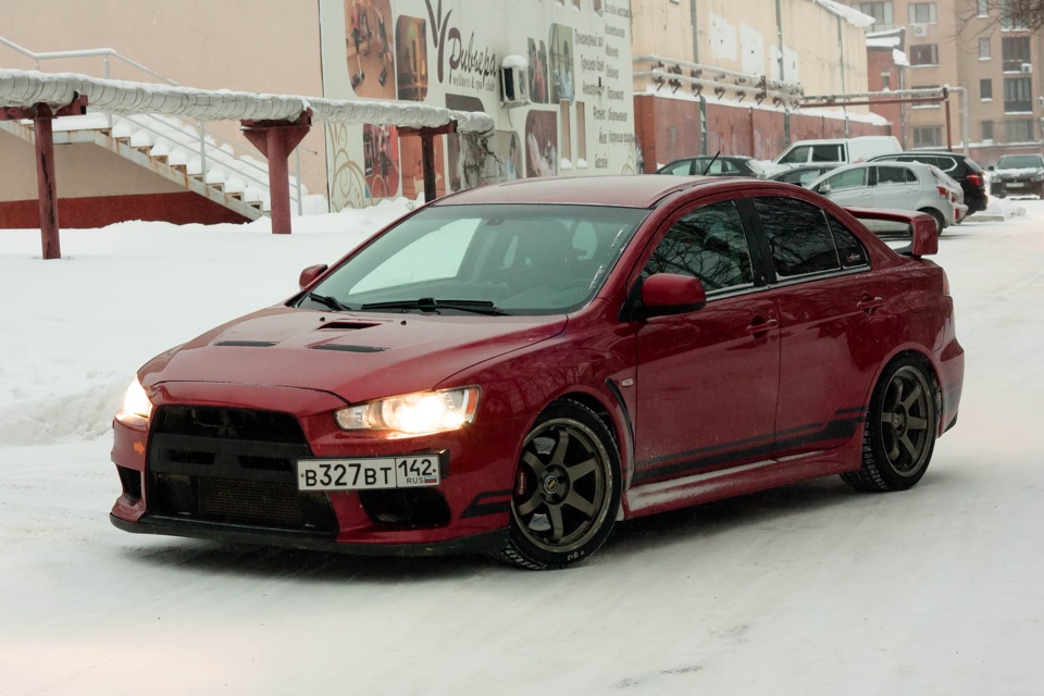 Отличие lancer от lancer x