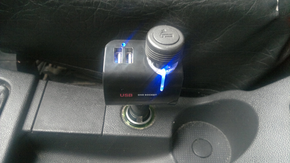 Покупка зарядки для телефона — Lada Приора универсал, 1,6 л, 2010 года ...