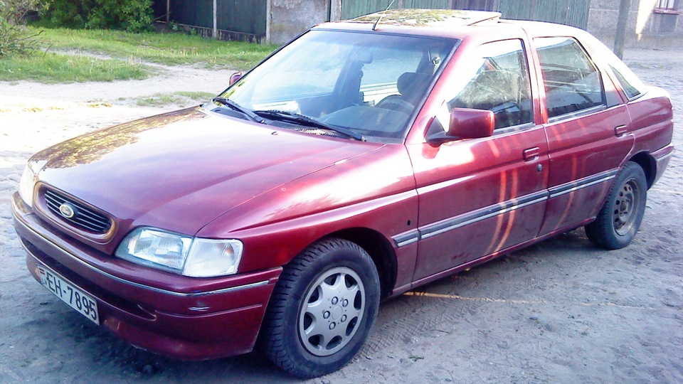 Купить Автомобиль Форд Эскорт