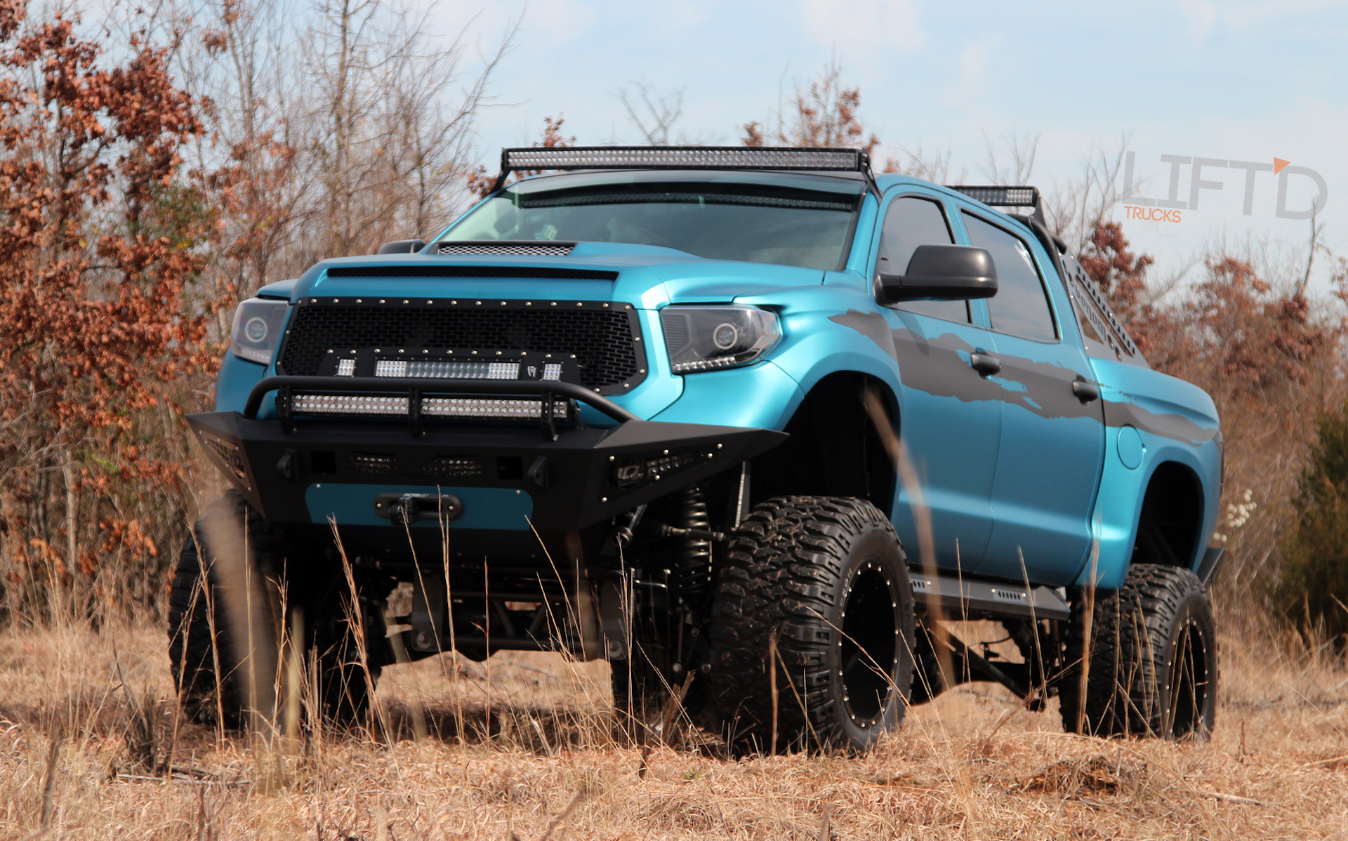 Тундра налог. Toyota Tundra Lift. Toyota Tundra Trophy Truck. Монстр трак тундра. Тойота тундра бирюзовая.