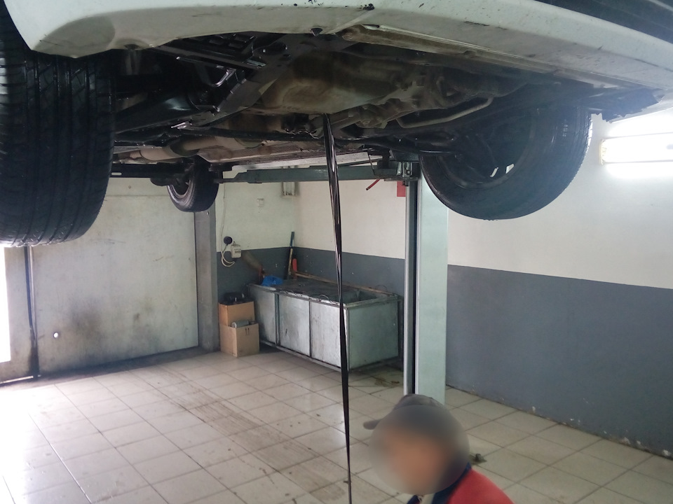 Чёёёёрное масло — Renault Logan (2G)