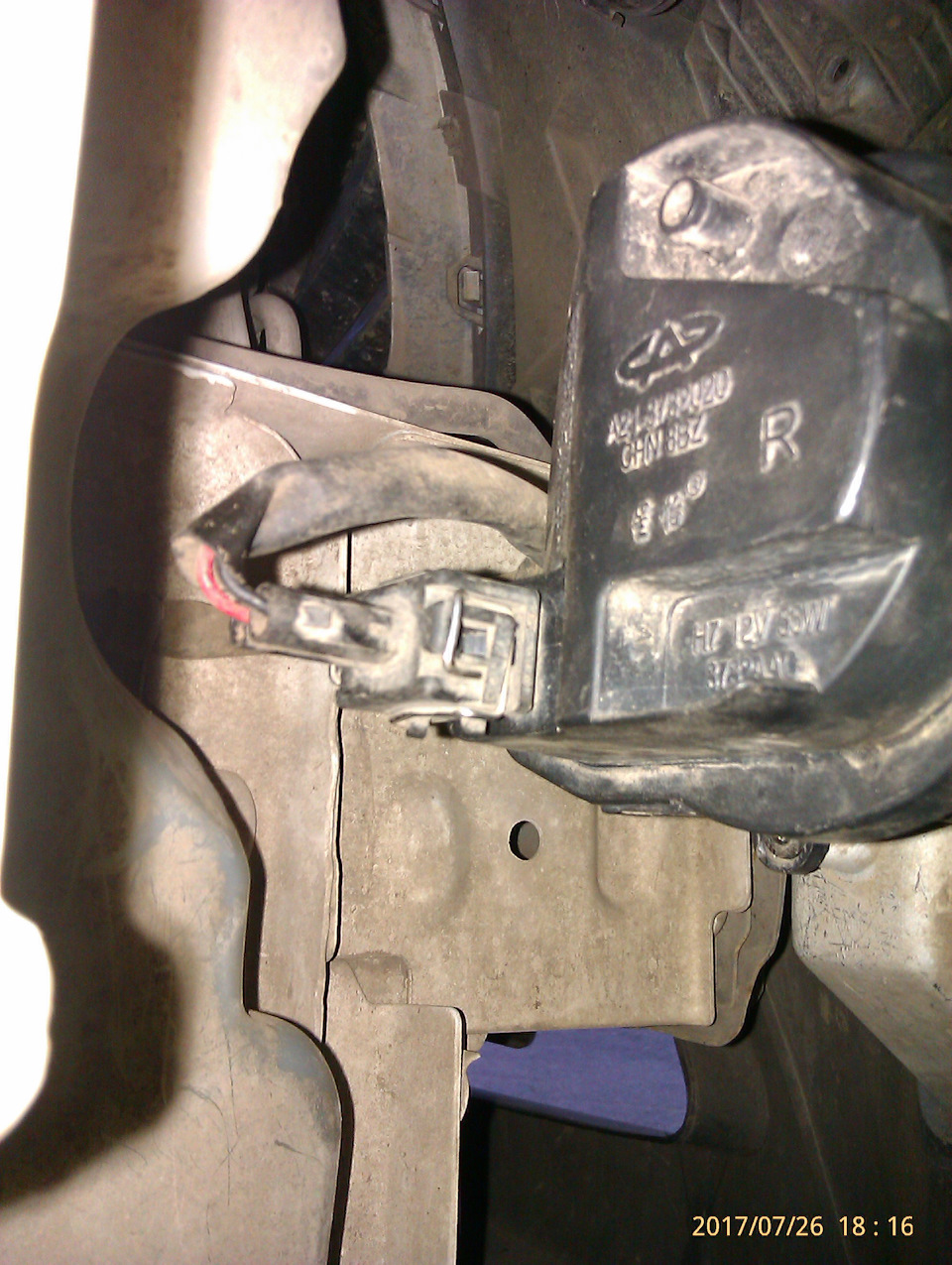 Обрыв провода в правой ПТФ на Вортекс Тинго ФЛ. Ремонт. — ТагАЗ Vortex ...