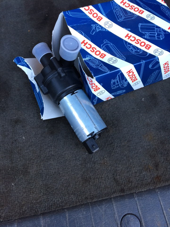 Замена рециркуляционного насоса системы охлаждения. — Mercedes-Benz M ...