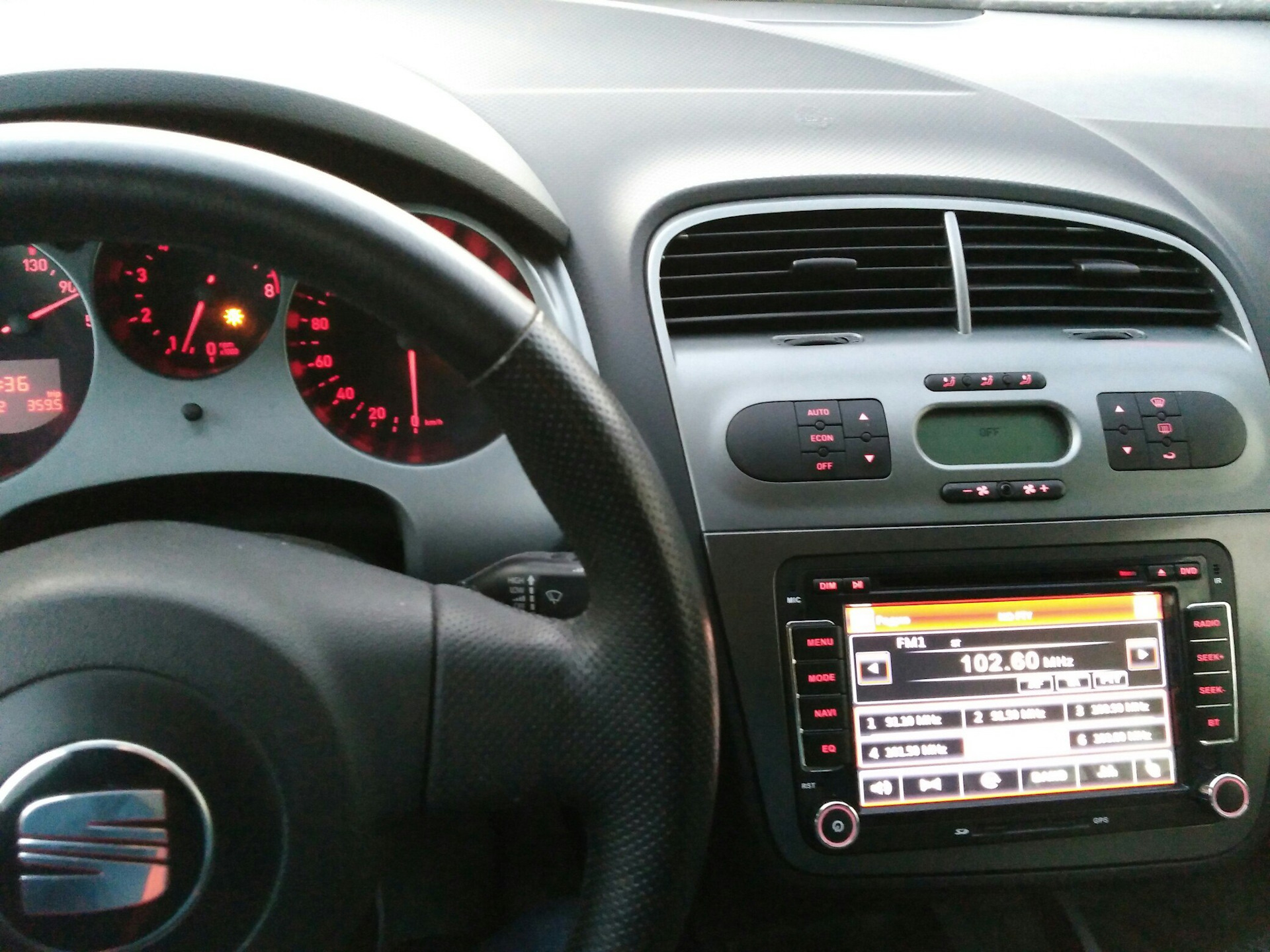 Замена магнитолы на CRS 710 — SEAT Toledo (3G), 1,6 л, 2008 года ...