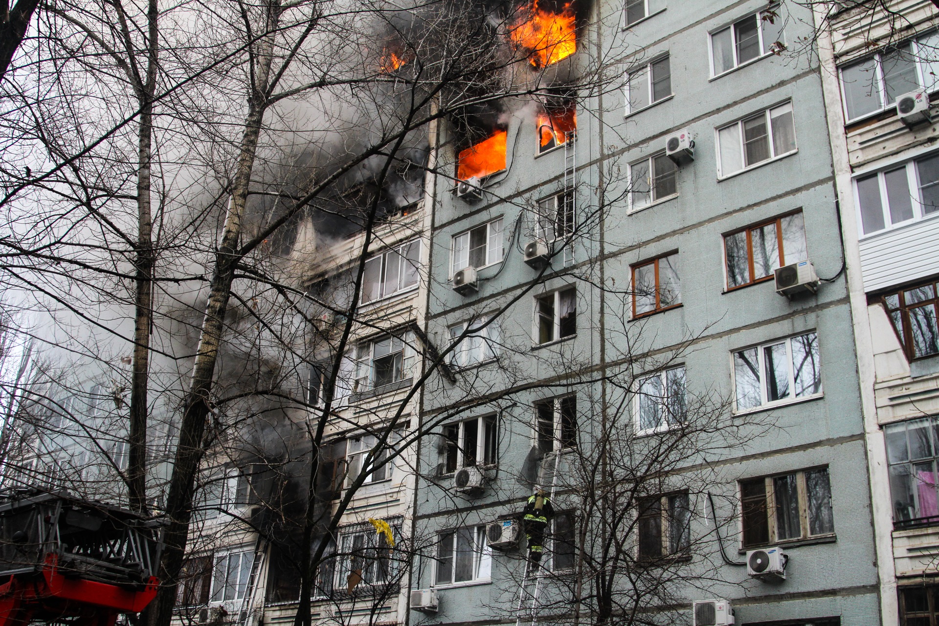 Индекс волгограда ул. Космонавтов 47 Волгоград взрыв. Волгоград ул Космонавтов 47 взорванный дом. Взрыв дома на Космонавтов Волгоград. Волгоград ул Космонавтов 47.