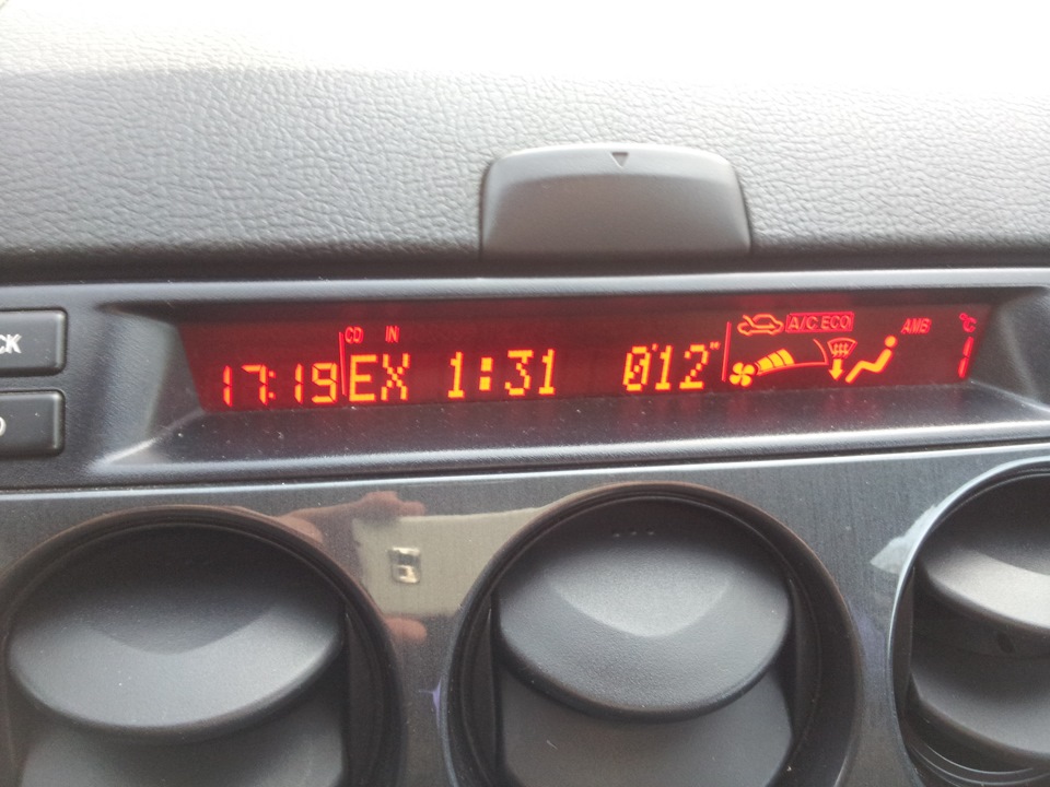 MP3 Чейнджер Yatour в бордачок. — Mazda 6 (1G) GG, 1,8 л, 2006 года ...