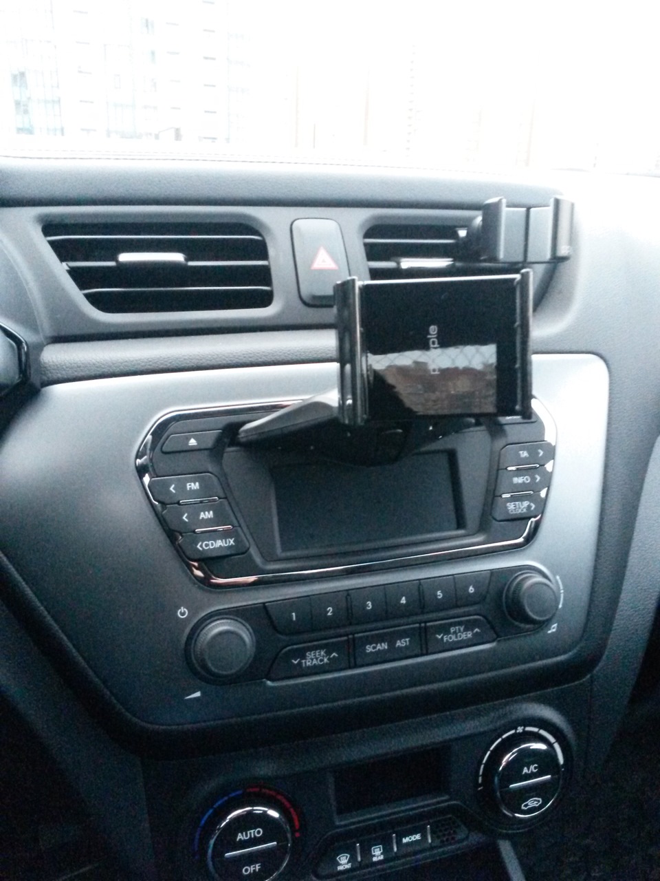 Ppyple Vent-Clip5 и Ppyple CD-N5 — KIA Rio (3G), 1,6 л, 2014 года ...