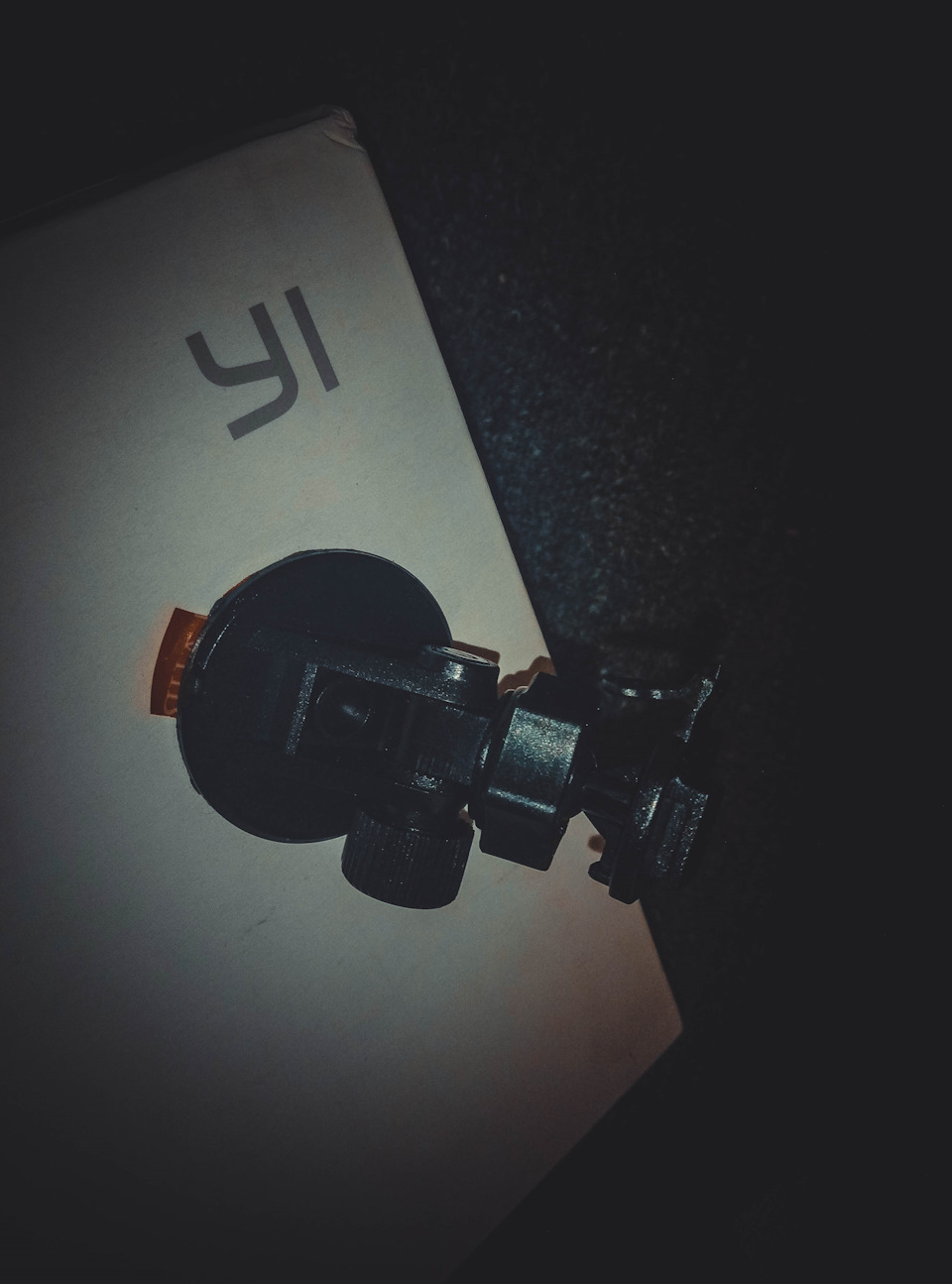 Xiaomi Yi крепление — Mitsubishi Montero Sport (1G)