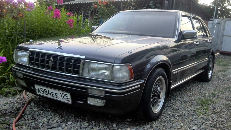 nissan gloria y31