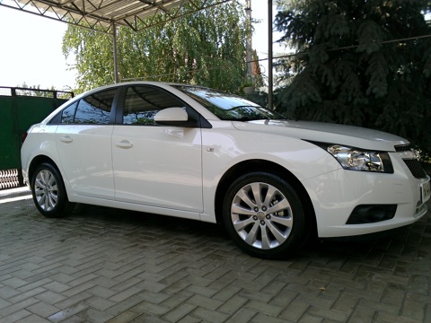 chevrolet cruze валит черный дым