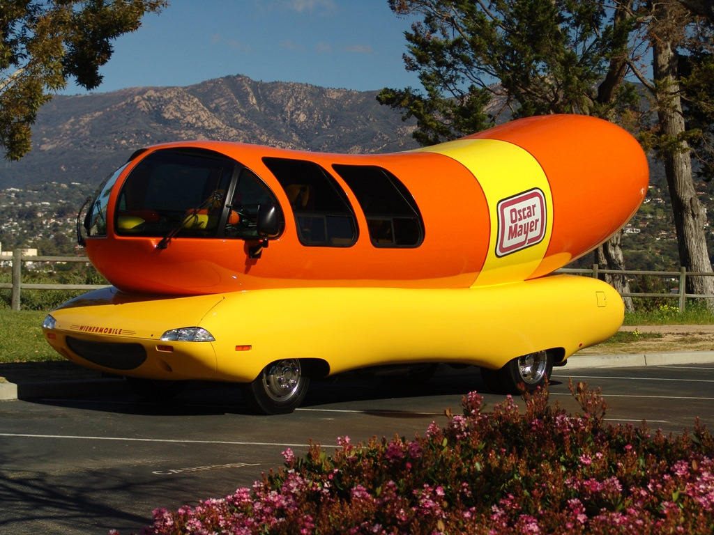 Wienermobile: хот-дог на колёсах — «Смешное» на DRIVE2