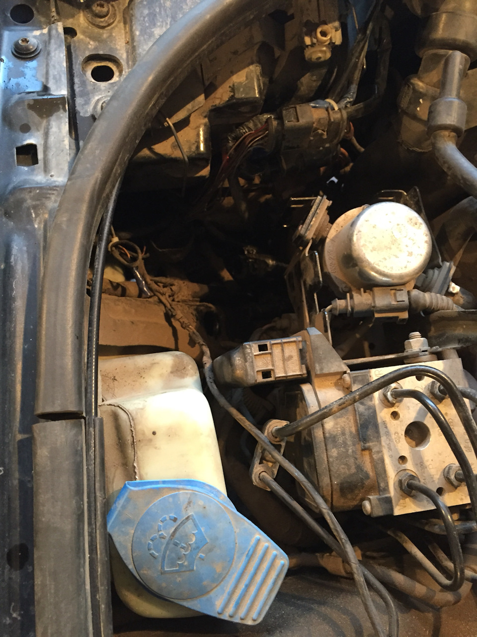 Замена жидкости в гидроусилителе — Audi Allroad (C5), 2,7 л, 2002 года ...