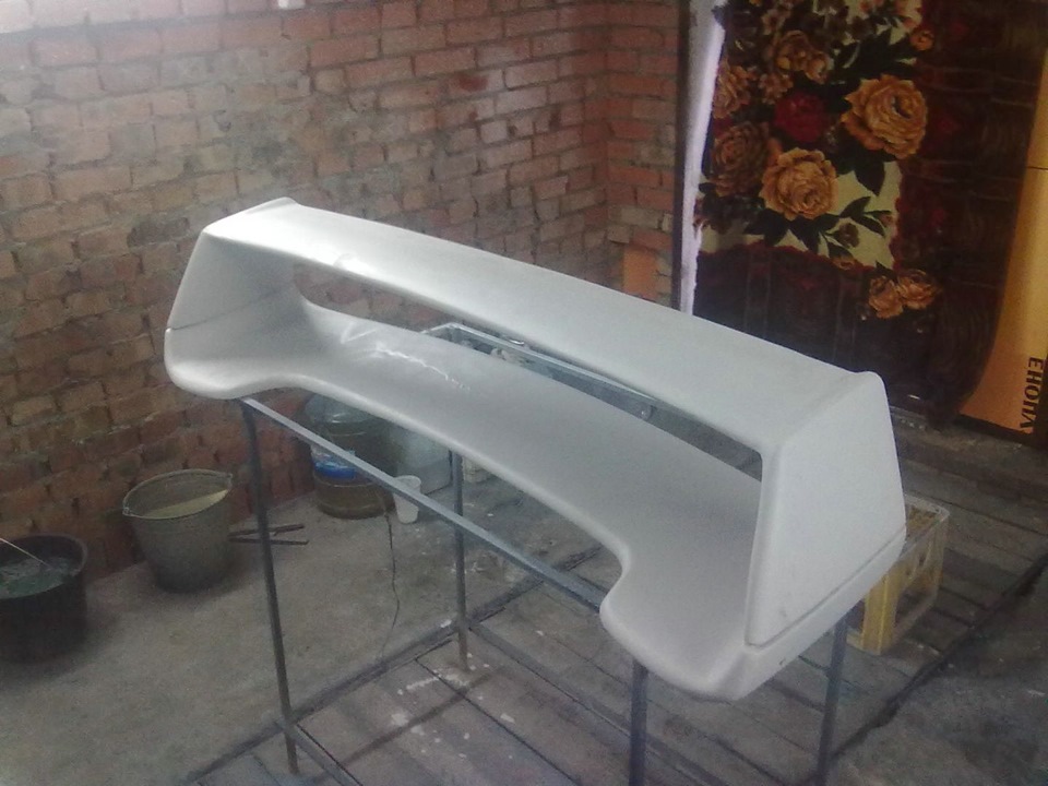 спойлер на стойках 1600мм. склейка спойлеров. спойлер ленд крузер 80. самодельный спойлер. изготовление спойлеров.