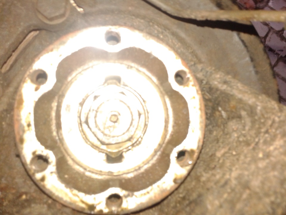 замена ступичного подшипника — Opel Omega B, 2,5 л, 1998 года ...