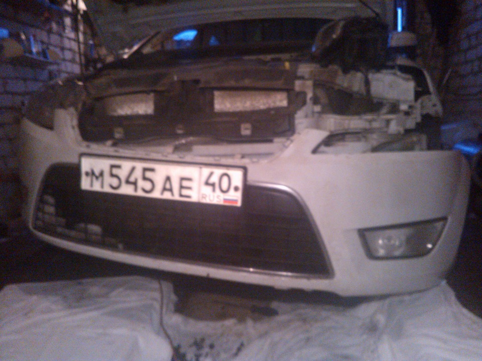 замена лампочки противотуманки и самопальные реснички! — Ford Mondeo IV ...