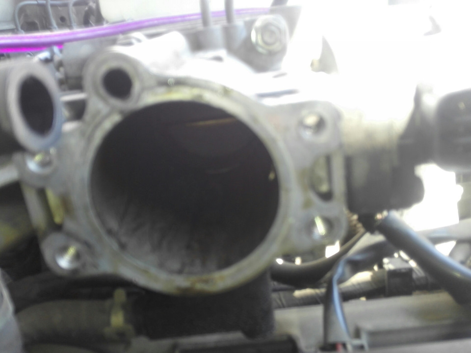 Чистка блока дроссельной заслонки — Toyota Mark II (100), 2 л, 1997 ...